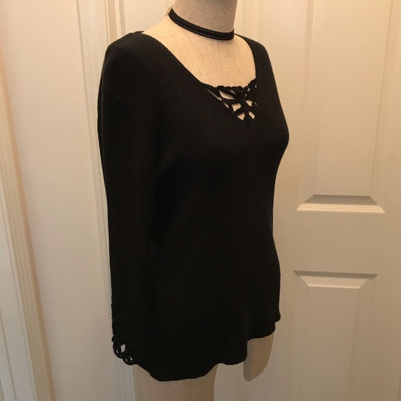 Sag Harbar V-neck sweater - Picture 2 of 12